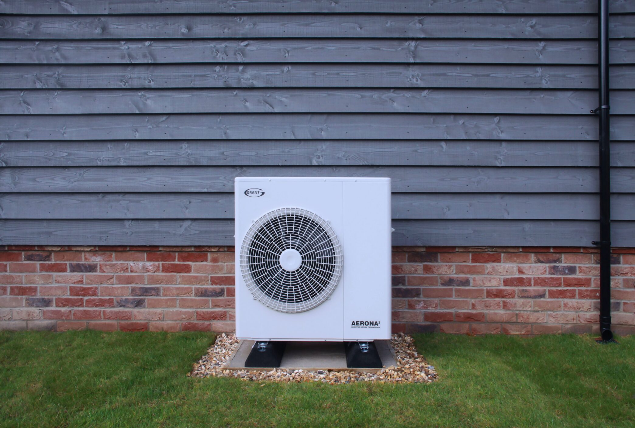 air source heat pump and underfloor heating